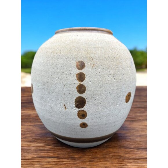 Vintage Mexican Pottery Vase signed Hand Painted Family - Picture 3 of 8